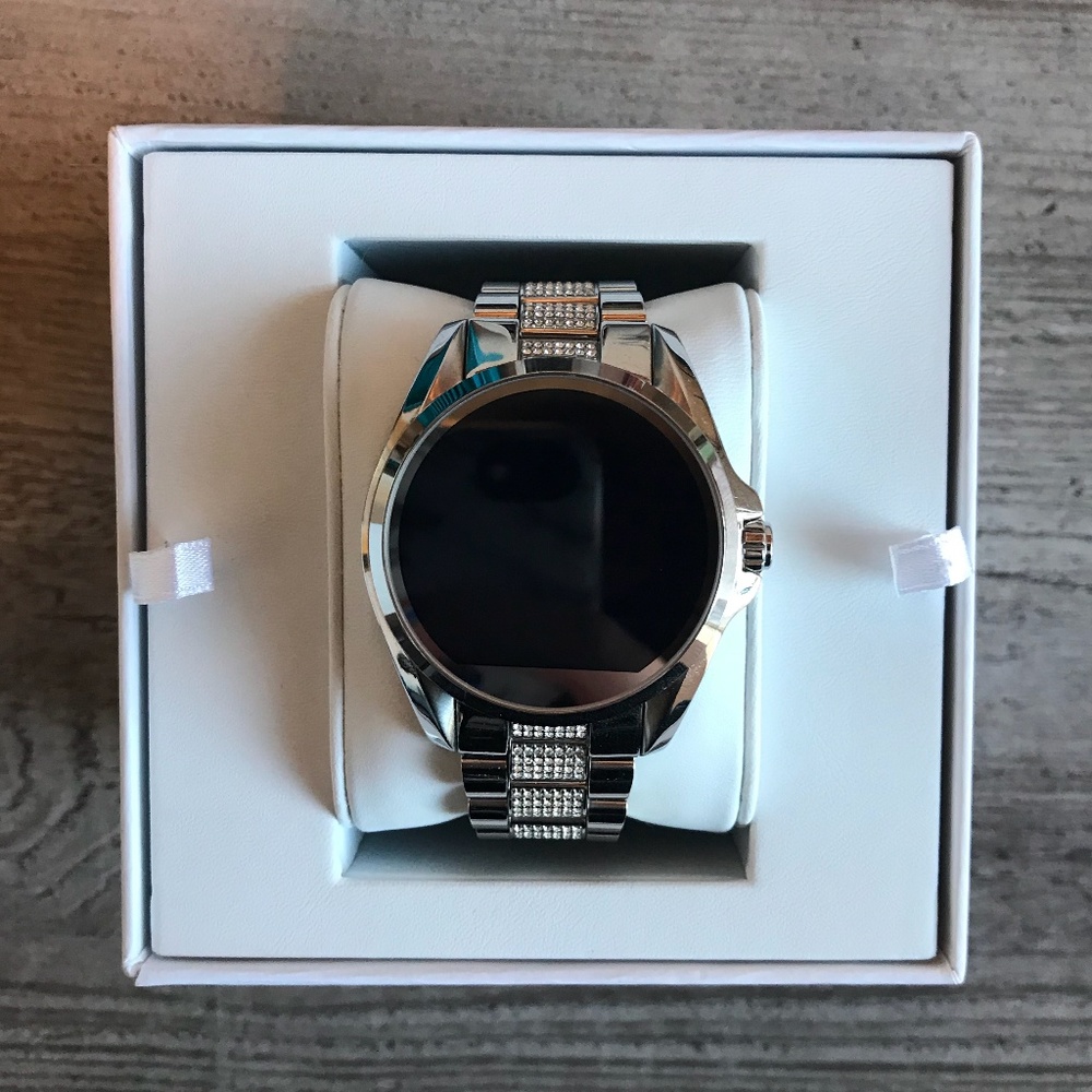 Michael Kors | Pavé Bradshaw Access Smartwatch
